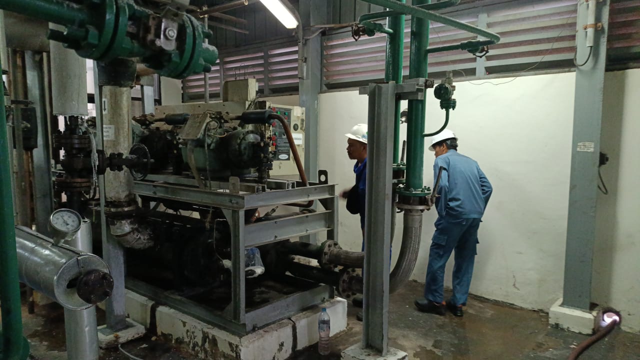 inspection of the chiller system Photo