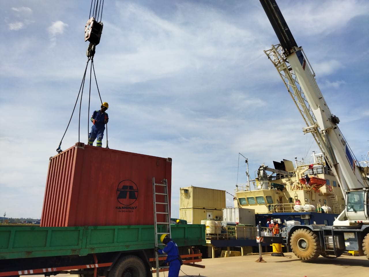 Rental Container Photo